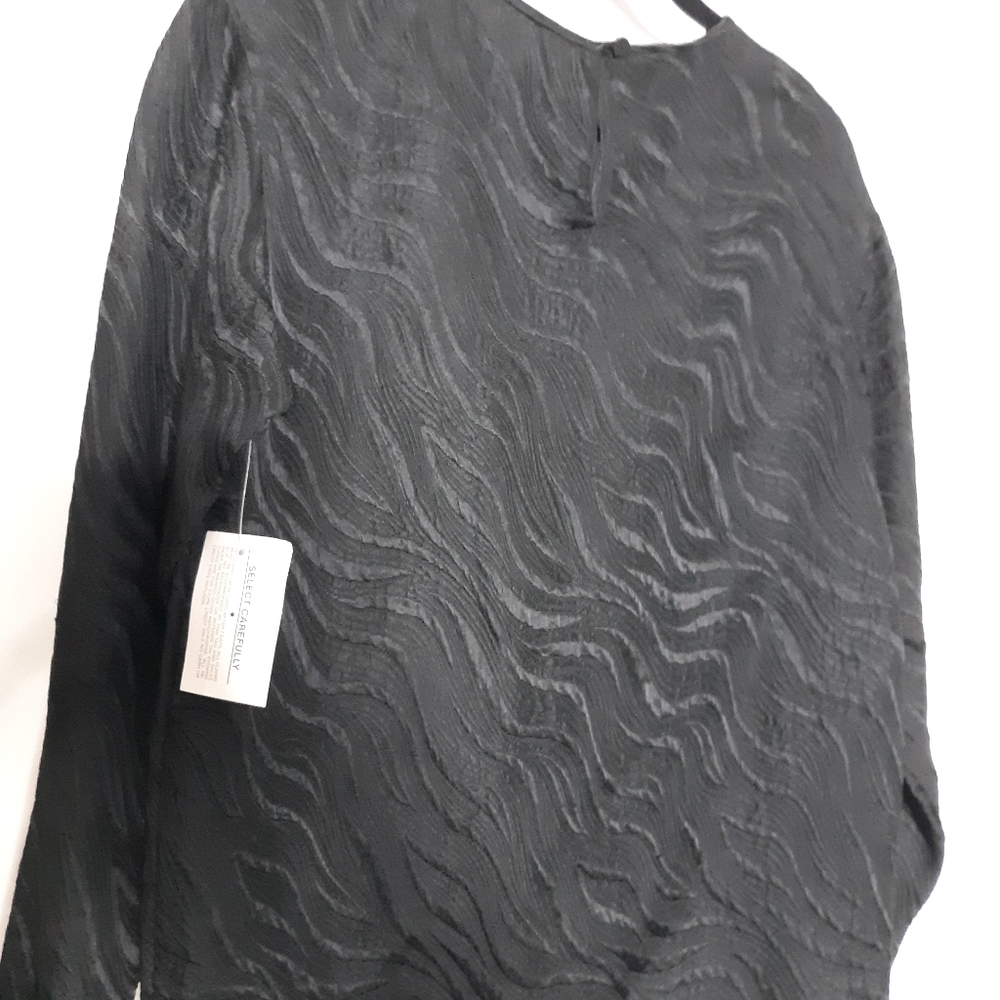 NWT Hero blouse - Picture 5 of 7